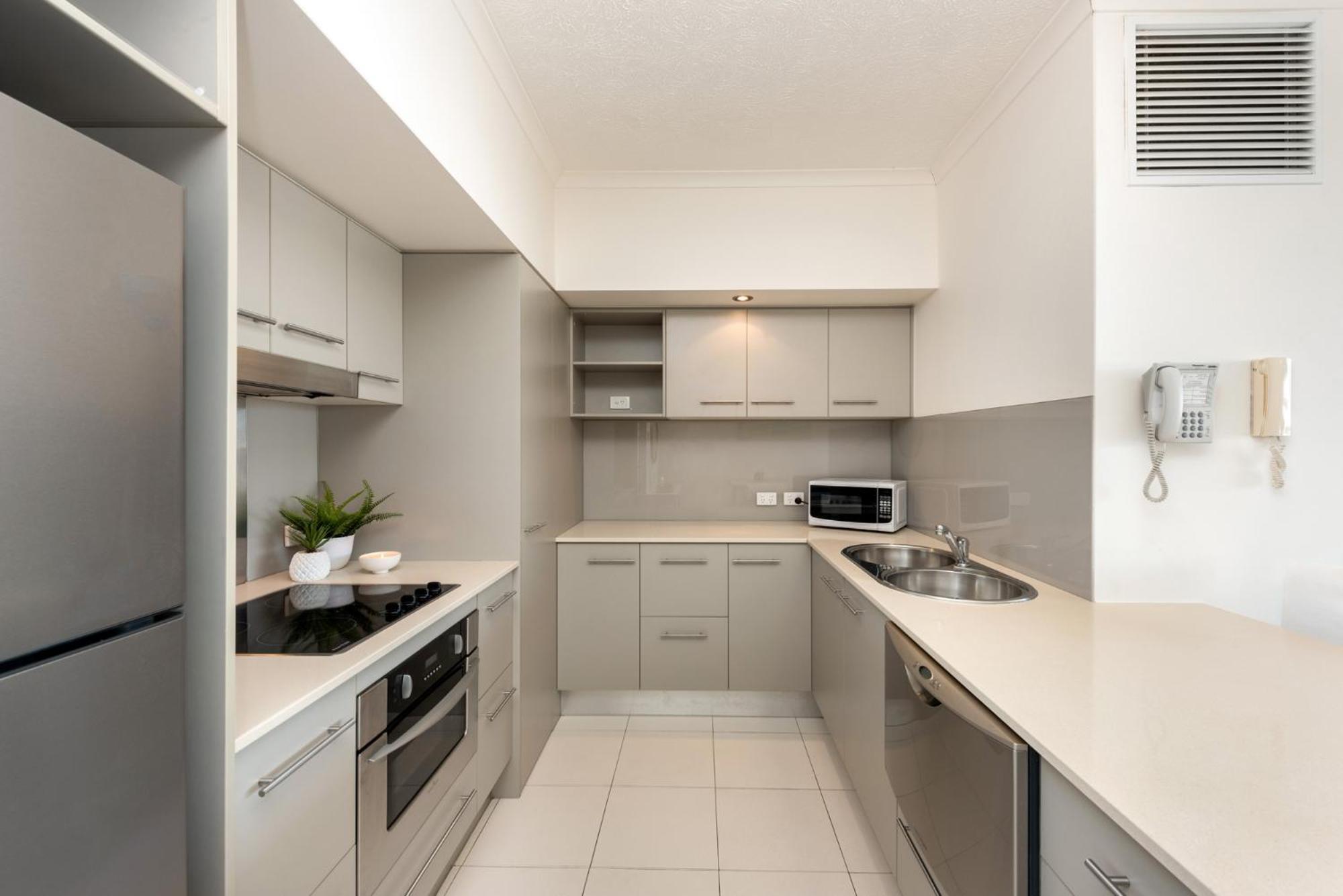 On The Beach Resort Bribie Island Woorim Экстерьер фото