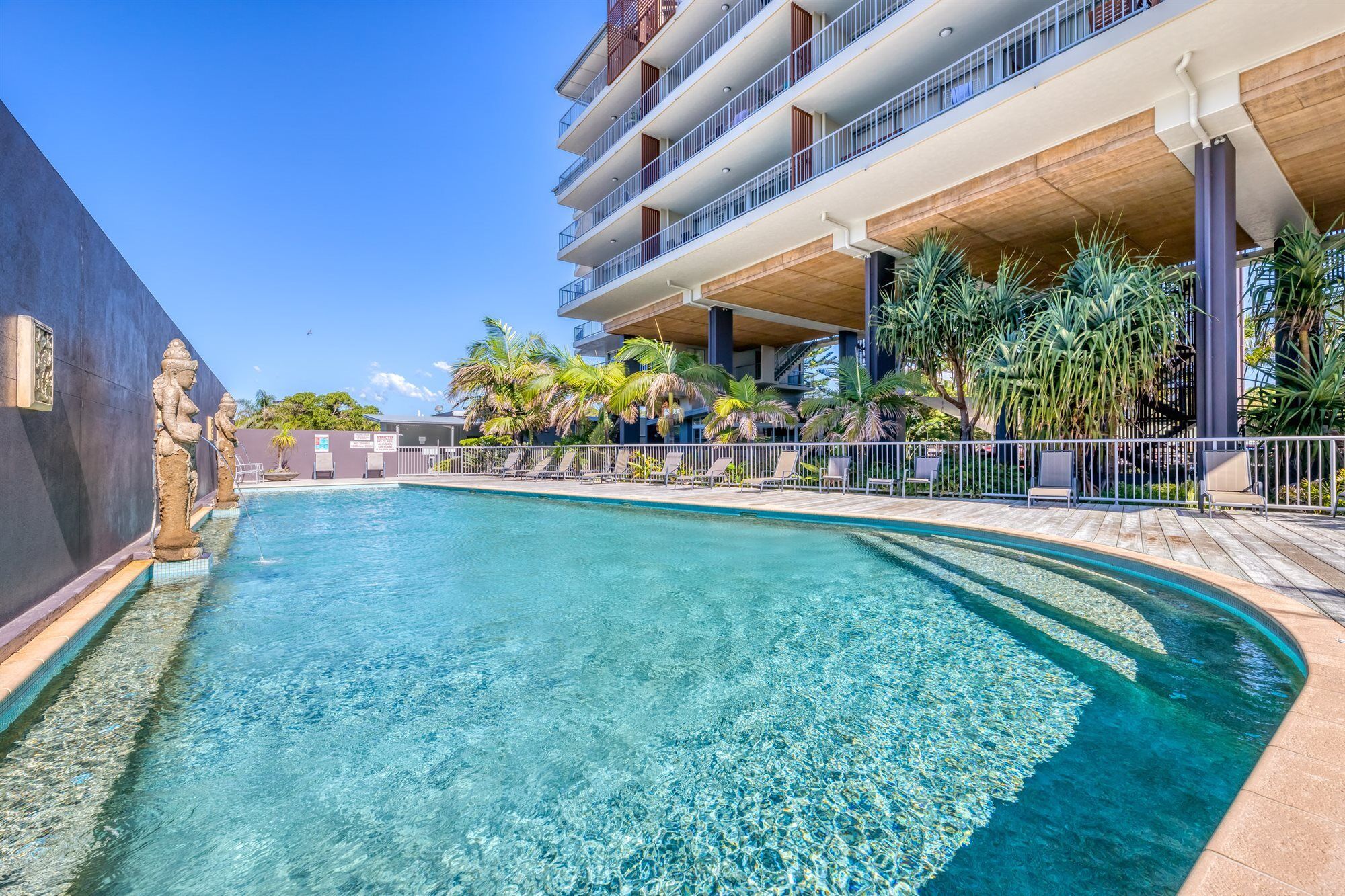 On The Beach Resort Bribie Island Woorim Экстерьер фото